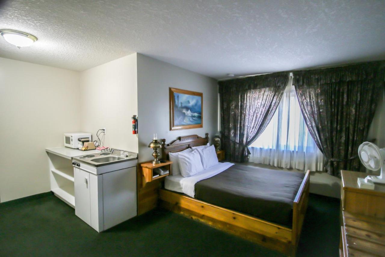 Bighorn Inn & Suites Canmore Exterior foto